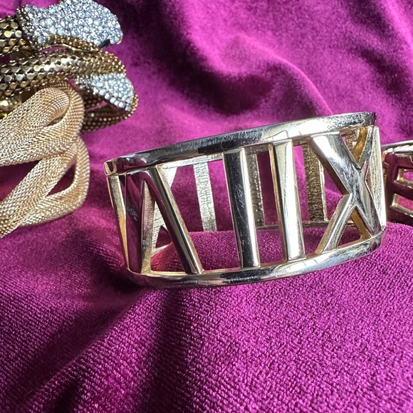 5/$25 will bundle Gold Tone Cuff Bracelet Quad - Picture 5 of 9